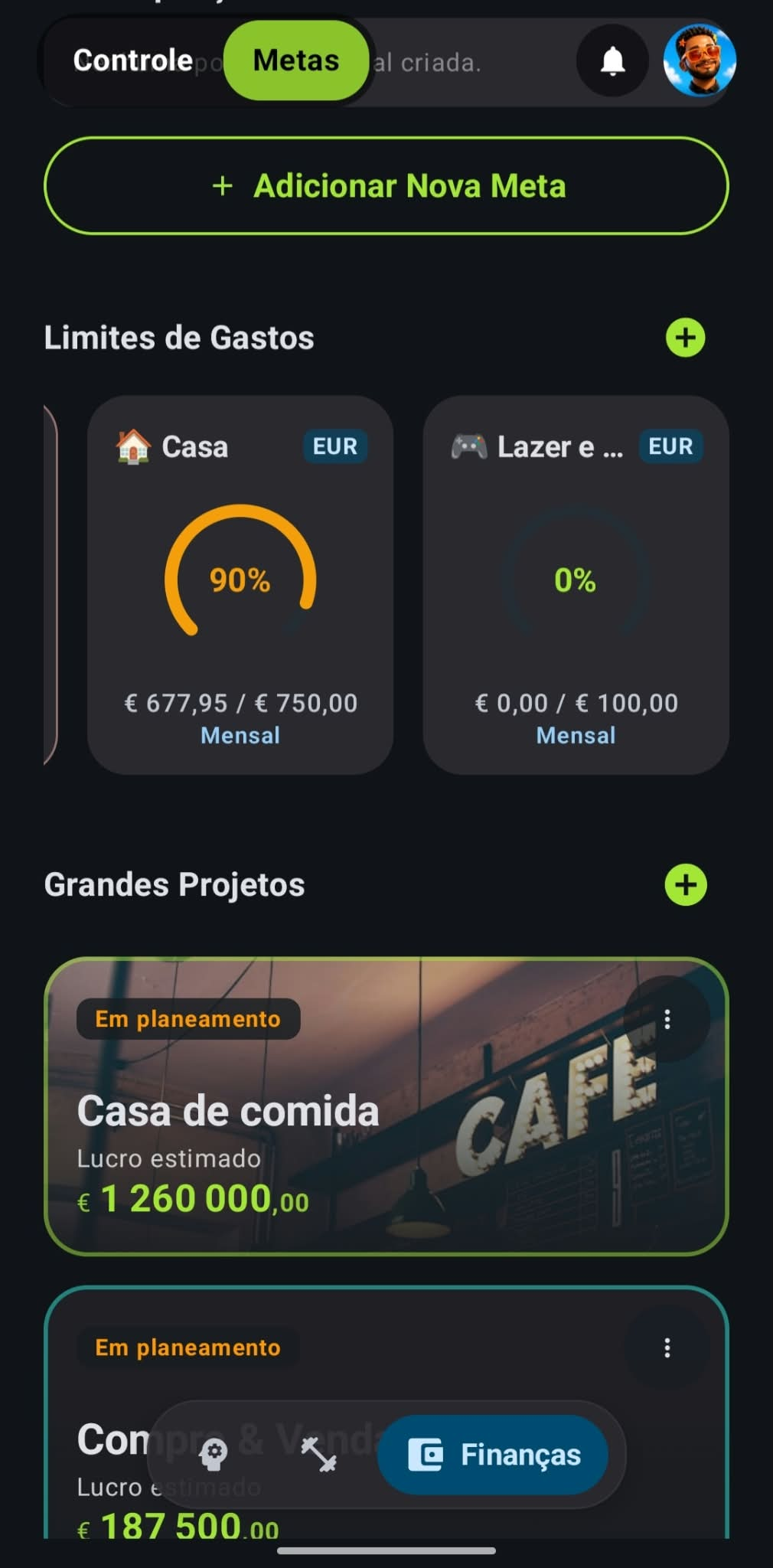 Ecrã real com limites de gastos mensais para Casa e Lazer, incluindo percentagens utilizadas