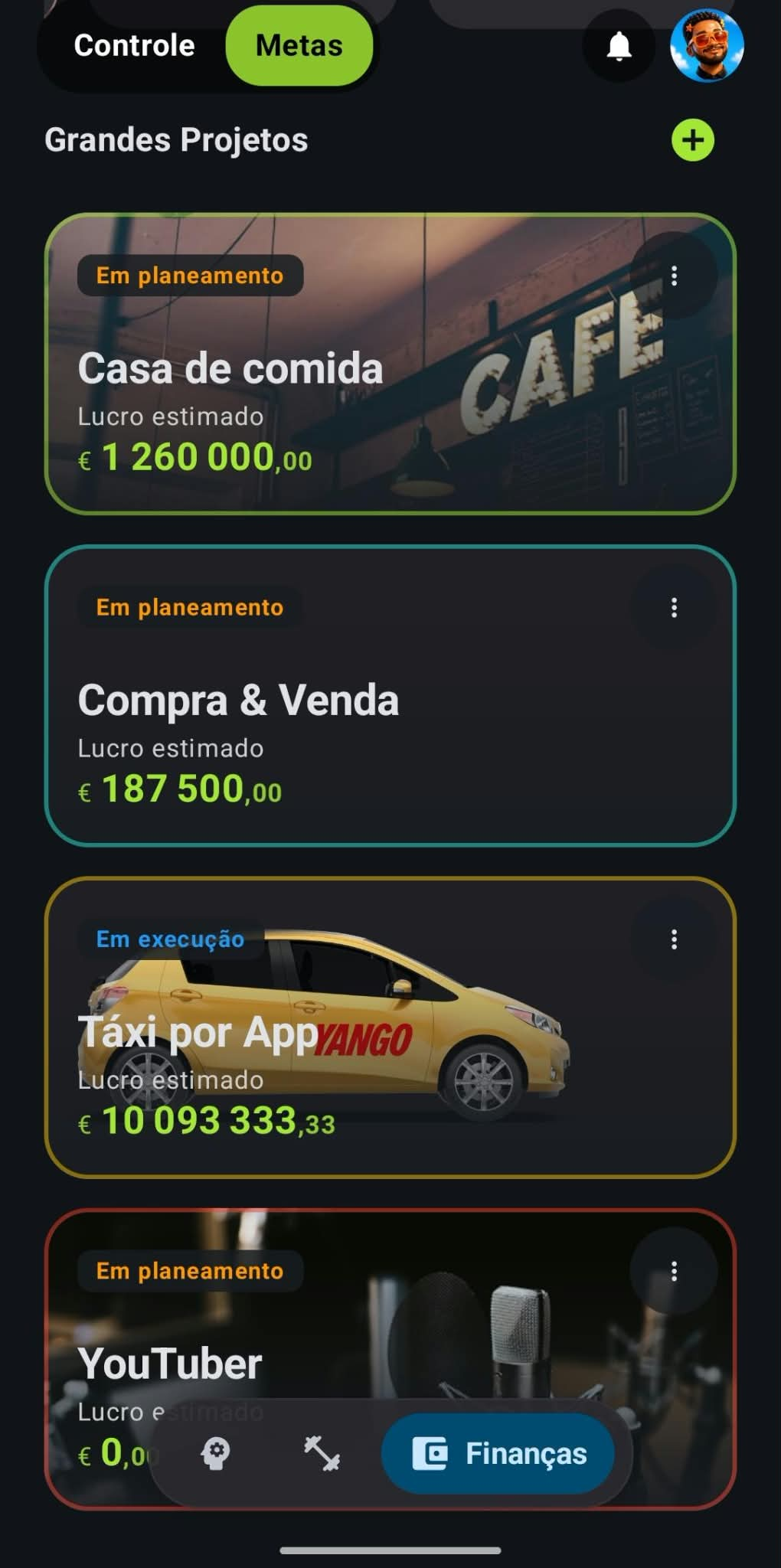 Ecrã real com projetos financeiros, incluindo Casa de comida, Compra e Venda e Táxi por App